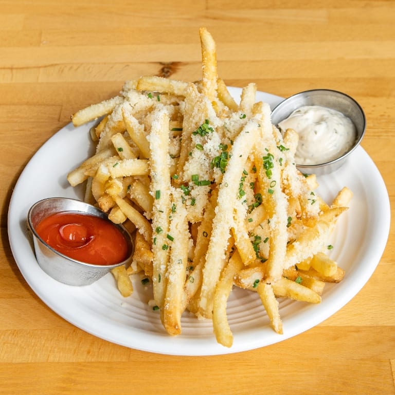Savor Our Lunch Offerings